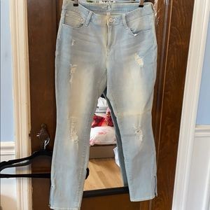 Belle Sky distressed jeans size 12